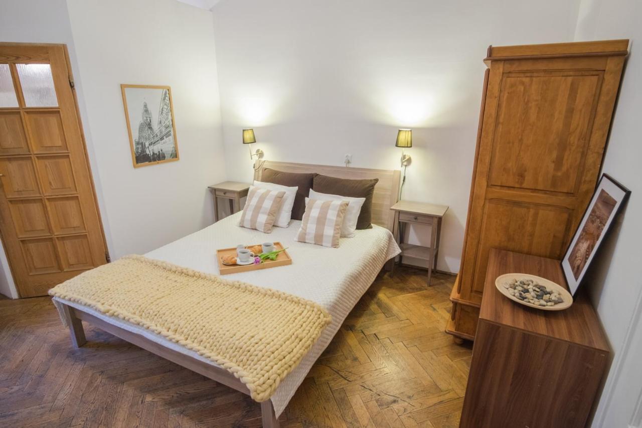Aparthotel Roller Aparthostel *